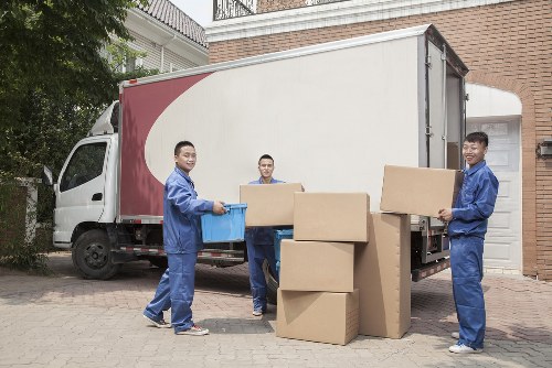 Local removal companies in Ruislip helping with a home move